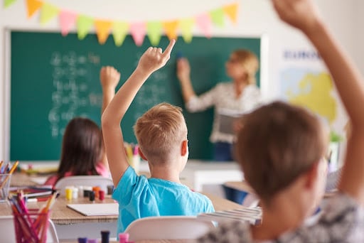 limpeza e manutenção de ar-condicionado em escolas